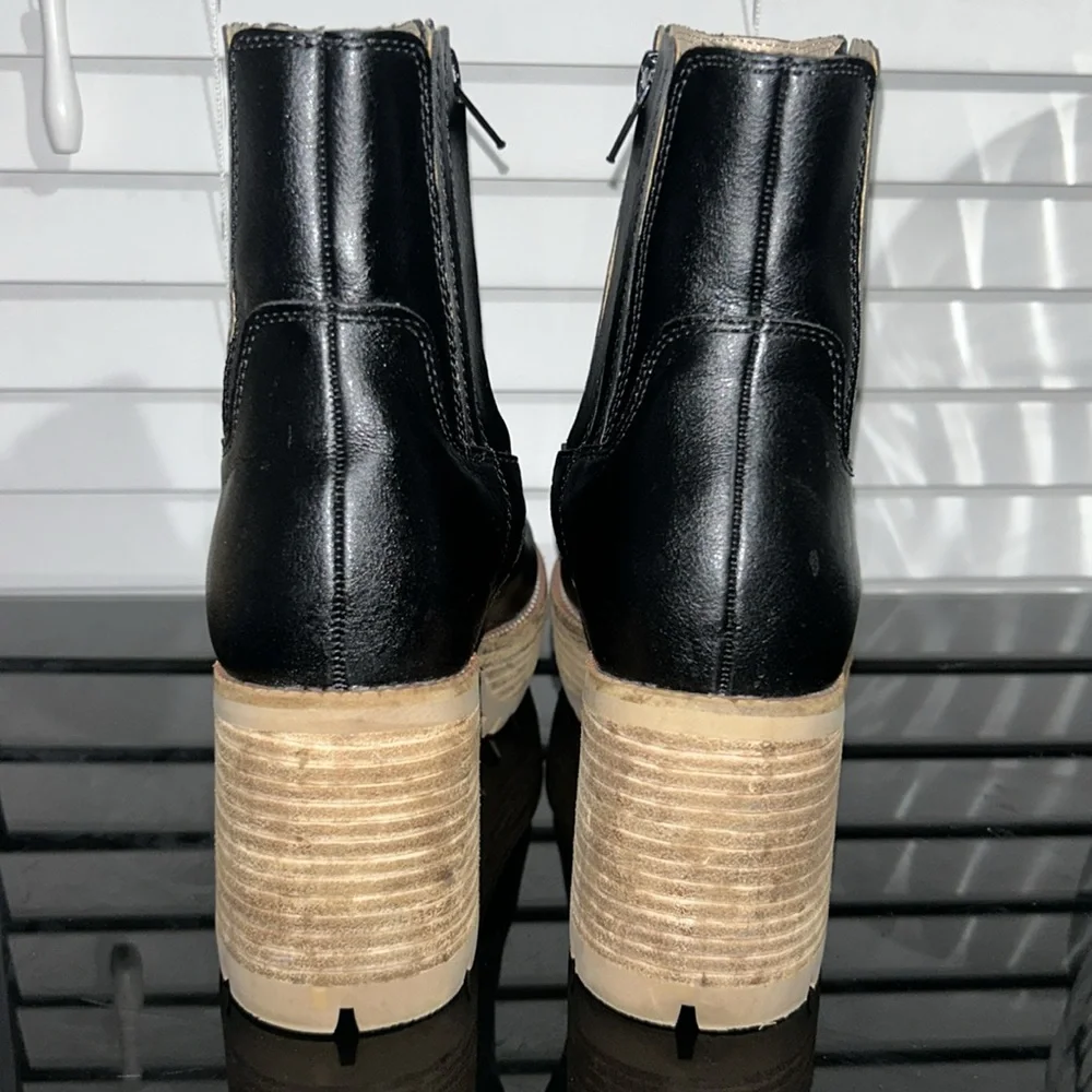 OASIS SOCIETY Aubrey - Platform Paneled Boots
